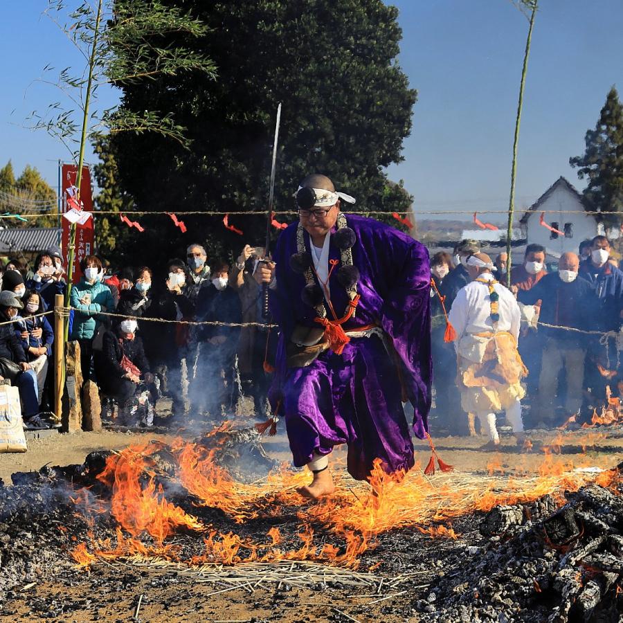 前橋市池端不動尊 『天明寺』で「白菜加持・柴燈護摩供」