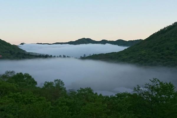 鳥居峠から見て大沼に鍋蓋雲が出ているときがチャンスです