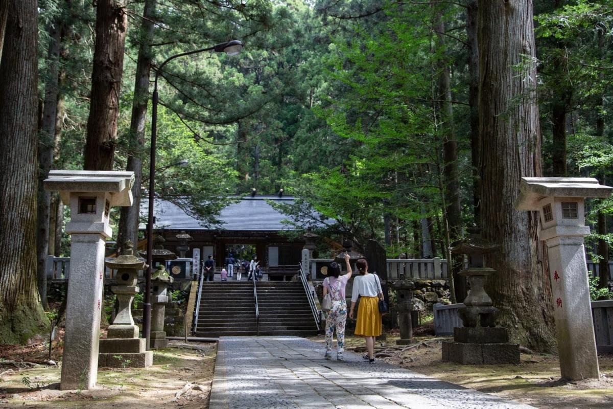 赤城神社(三夜沢町)