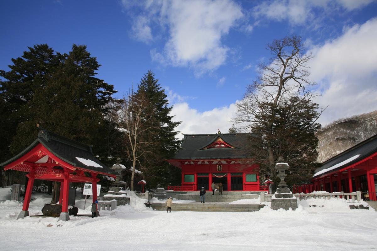 雪の赤城神社