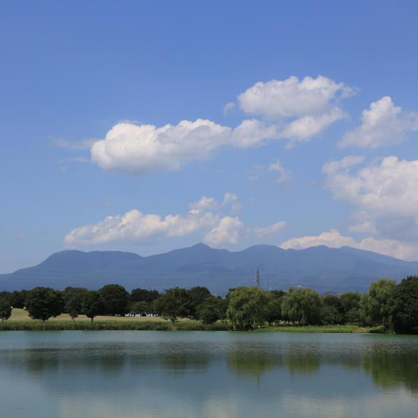 大室公園・五料沼と赤城山